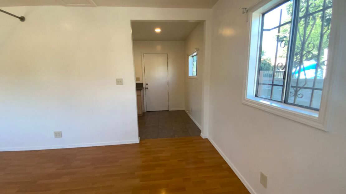 2863 Coolidge Ave   1/2 - Los Angeles - California - 1 bath rental property