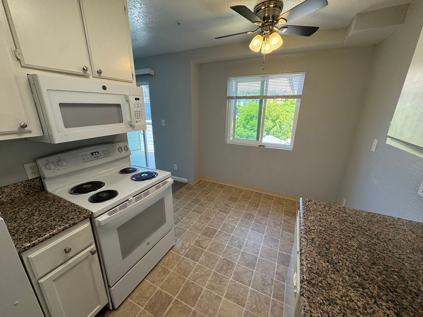 29536 Dixon St #11 - Hayward - California - 2 bed, 2 bath rental property
