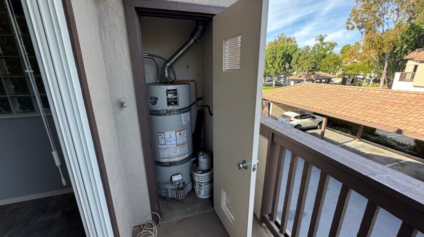 2960 Champion Way #707 - Tustin - California - 1 bed, 1 bath rental property