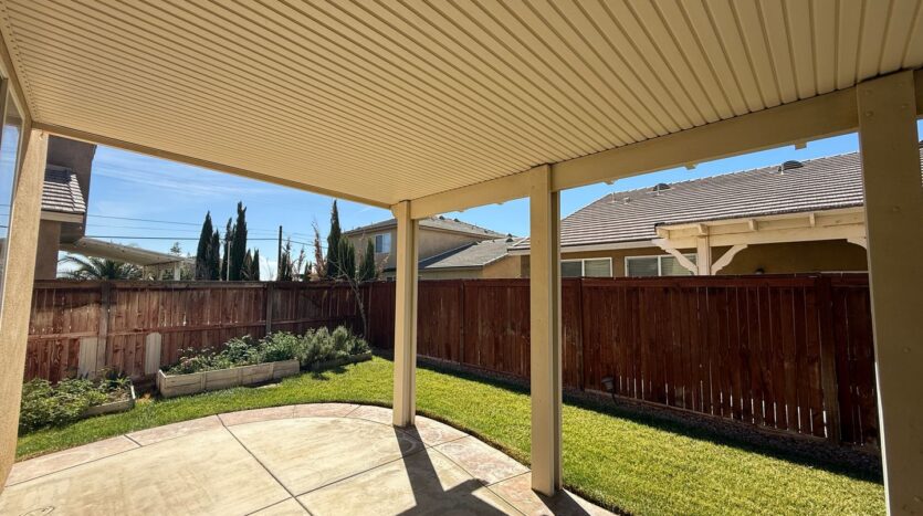 3014 Perdot Ave - Rosamond - California - 5 bed, 3 bath rental property