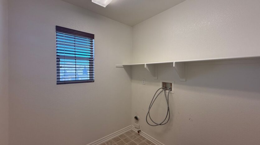 3014 Perdot Ave - Rosamond - California - 5 bed, 3 bath rental property