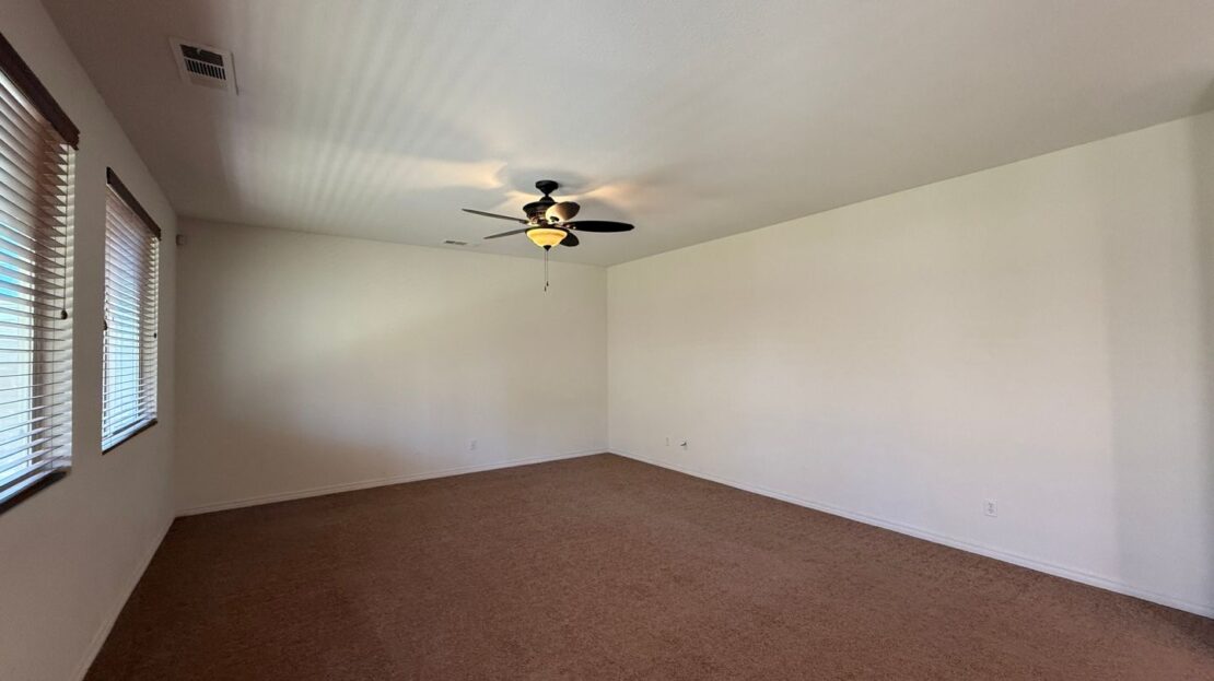 3014 Perdot Ave - Rosamond - California - 5 bed, 3 bath rental property