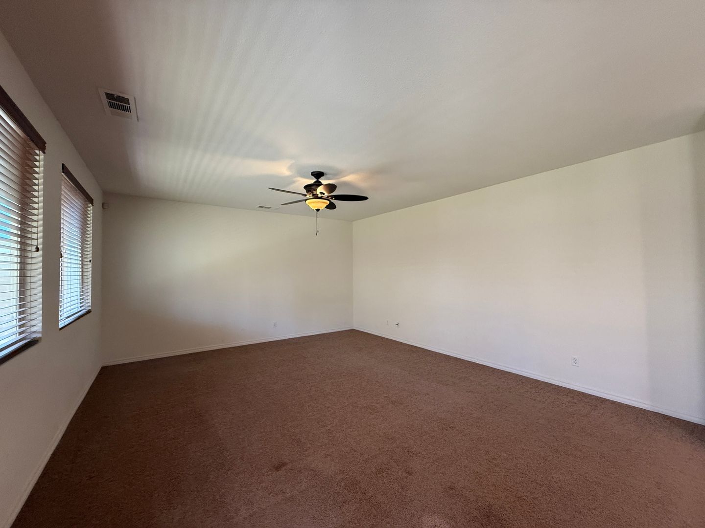  3014 Perdot Ave - Rosamond - California - 5 bed, 3 bath rental property