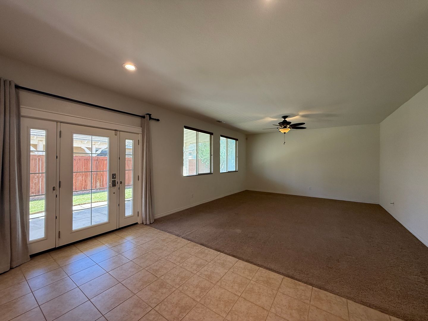  3014 Perdot Ave - Rosamond - California - 5 bed, 3 bath rental property