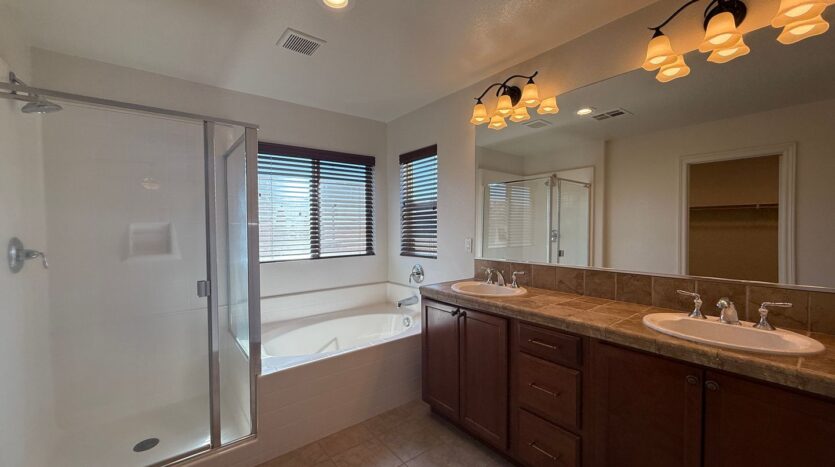 3014 Perdot Ave - Rosamond - California - 5 bed, 3 bath rental property