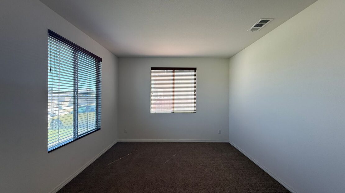 3014 Perdot Ave - Rosamond - California - 5 bed, 3 bath rental property