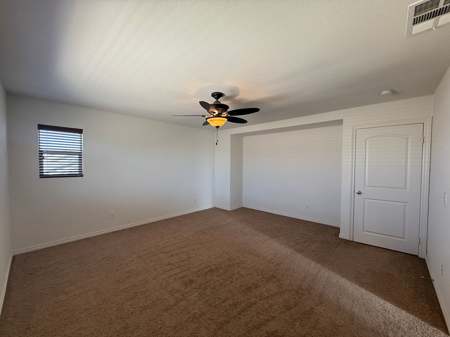  3014 Perdot Ave - Rosamond - California - 5 bed, 3 bath rental property