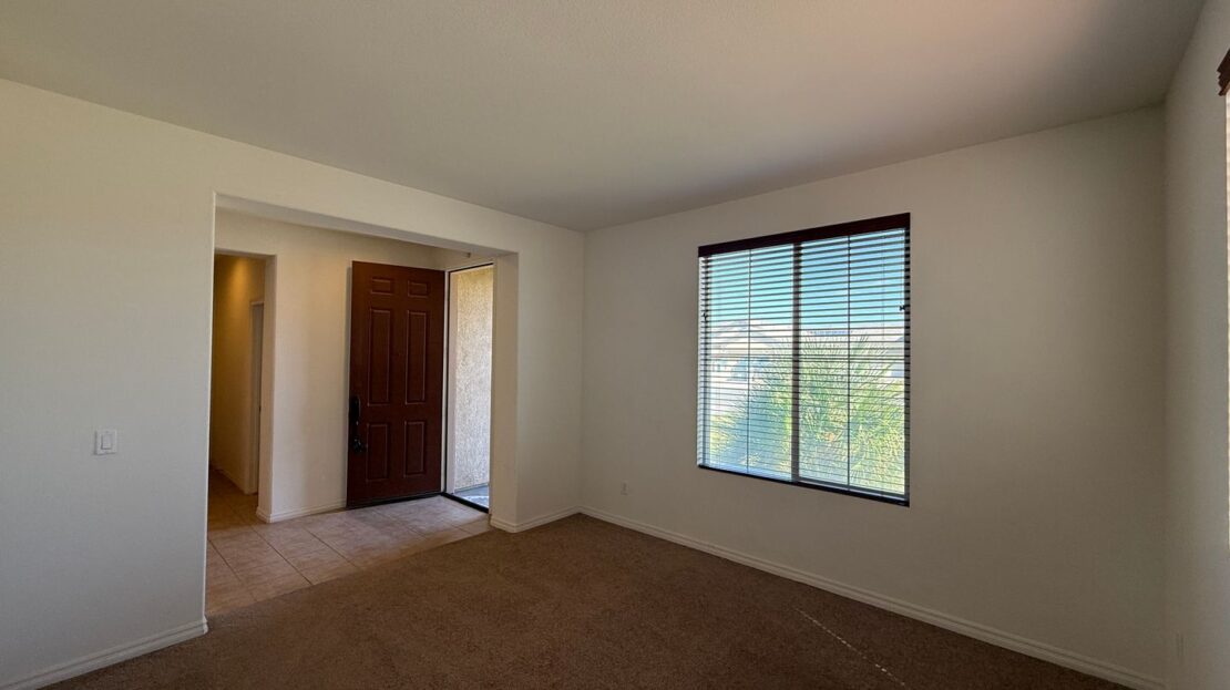 3014 Perdot Ave - Rosamond - California - 5 bed, 3 bath rental property