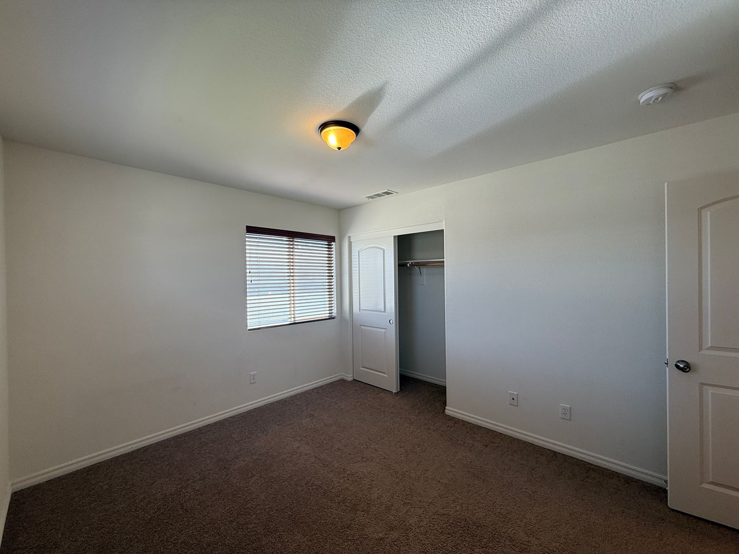  3014 Perdot Ave - Rosamond - California - 5 bed, 3 bath rental property