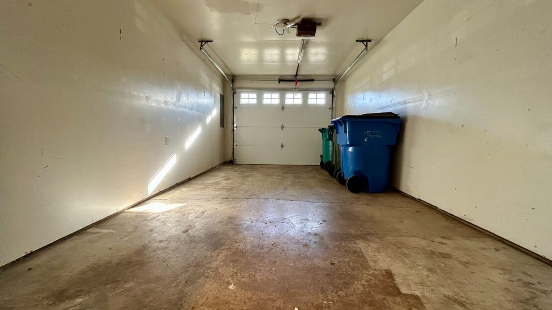 3041 NE 103rd Loop Unit A - Vancouver - Washington - 2 bed, 1 bath rental property