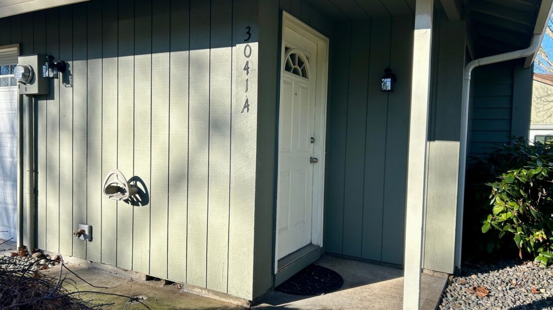 3041 NE 103rd Loop Unit A - Vancouver - Washington - 2 bed, 1 bath rental property