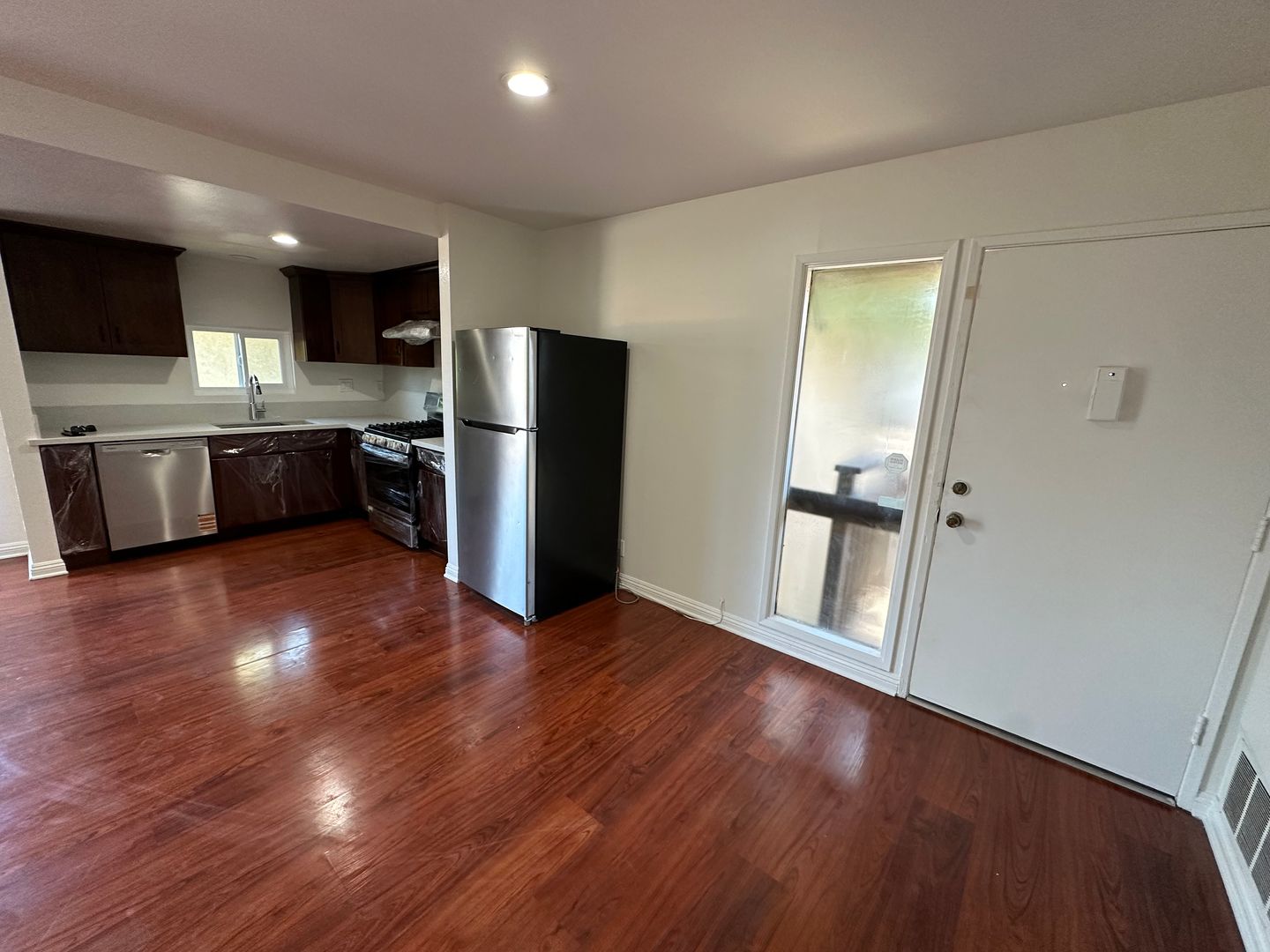3050 S Bristol Unit 5A - Santa Ana - California - 1 bed, 1 bath rental property