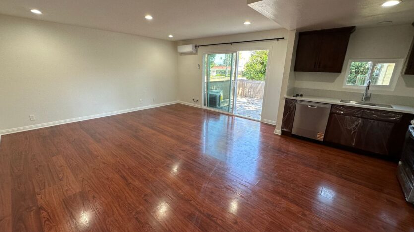 3050 S Bristol Unit 5A - Santa Ana - California - 1 bed, 1 bath rental property