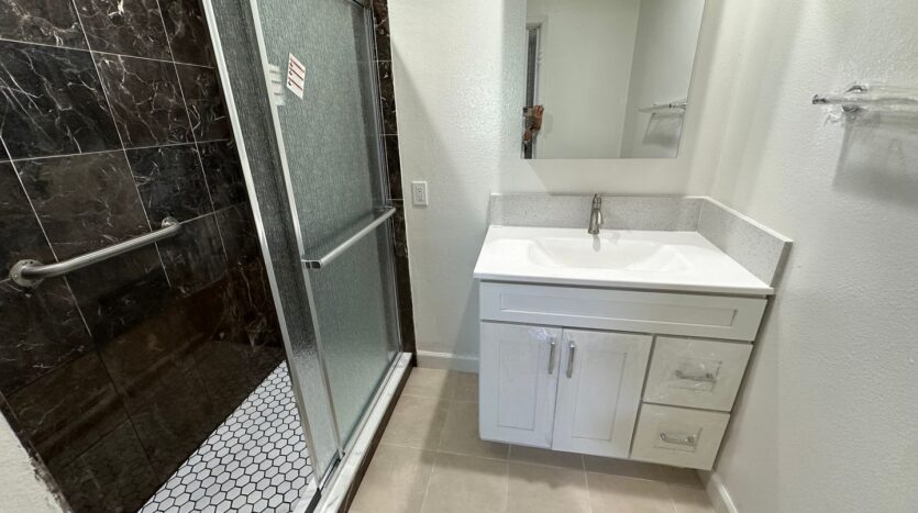 3050 S Bristol Unit 5A - Santa Ana - California - 1 bed, 1 bath rental property