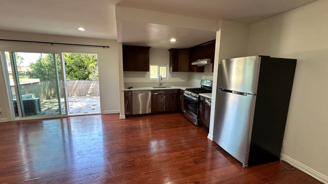 3050 S Bristol Unit 5A - Santa Ana - California - 1 bed, 1 bath rental property