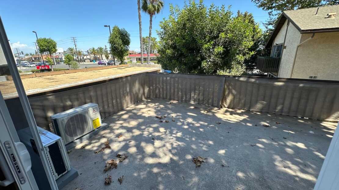 3050 S Bristol Unit 5A - Santa Ana - California - 1 bed, 1 bath rental property