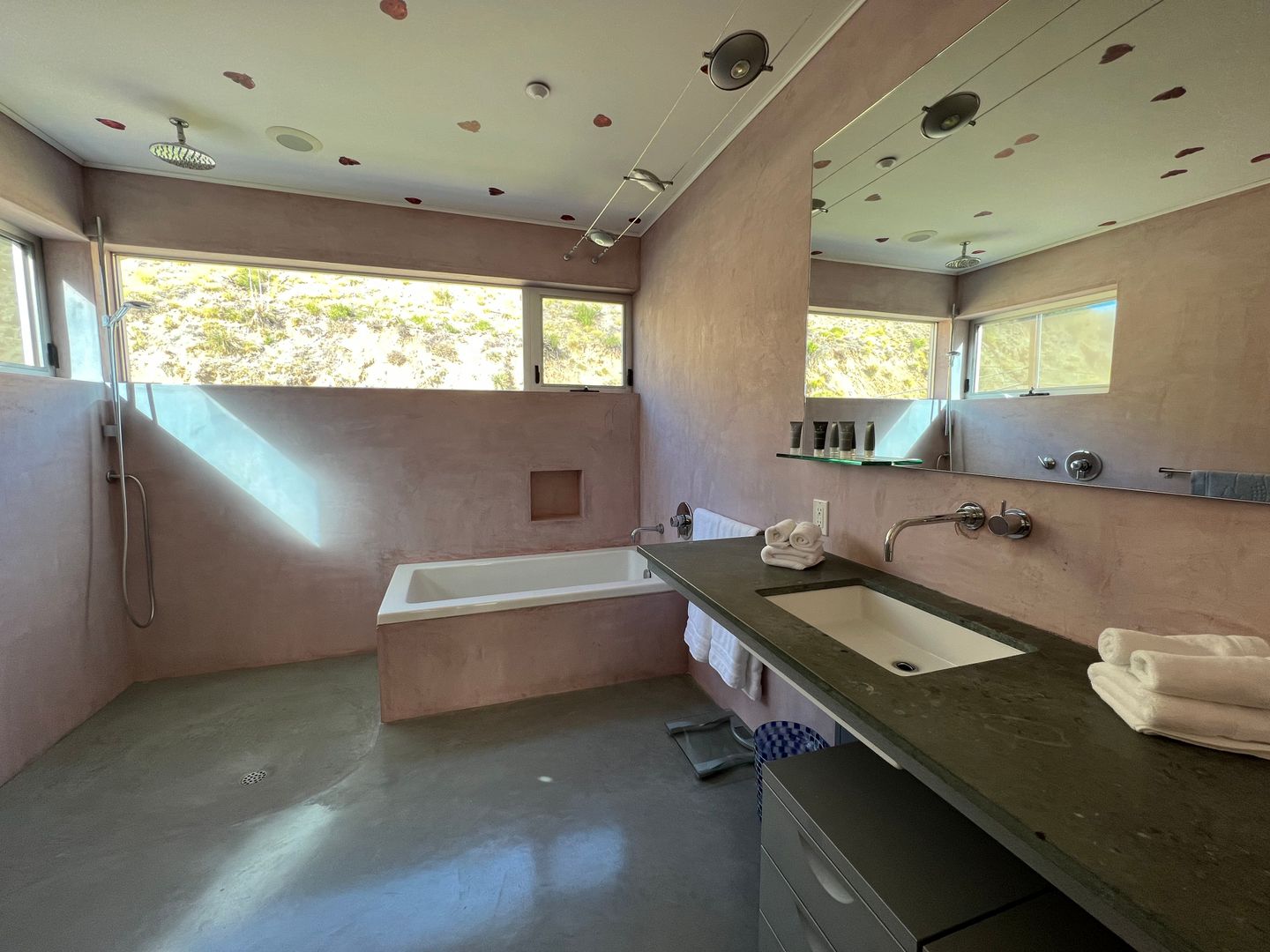 3095 Rambla Pacifico  - Malibu - California - 4 bed, 4 bath rental property
