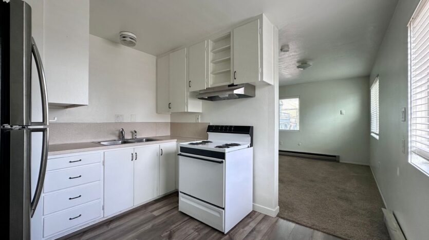 318 S. Whitaker Street - Portland - Oregon - 1 bed, 1 bath rental property
