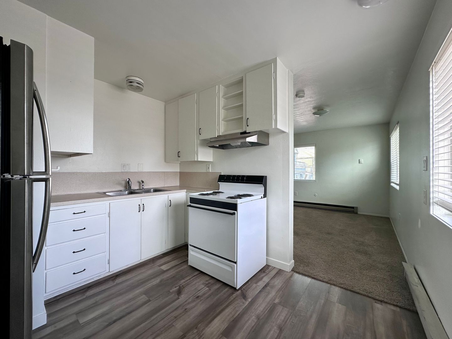 318 S. Whitaker Street - Portland - Oregon - 1 bed, 1 bath rental property