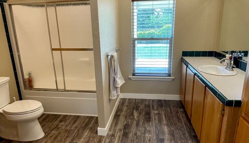 3204 Locust Ave. - Bellingham - Washington - 3 bed, 2 bath rental property