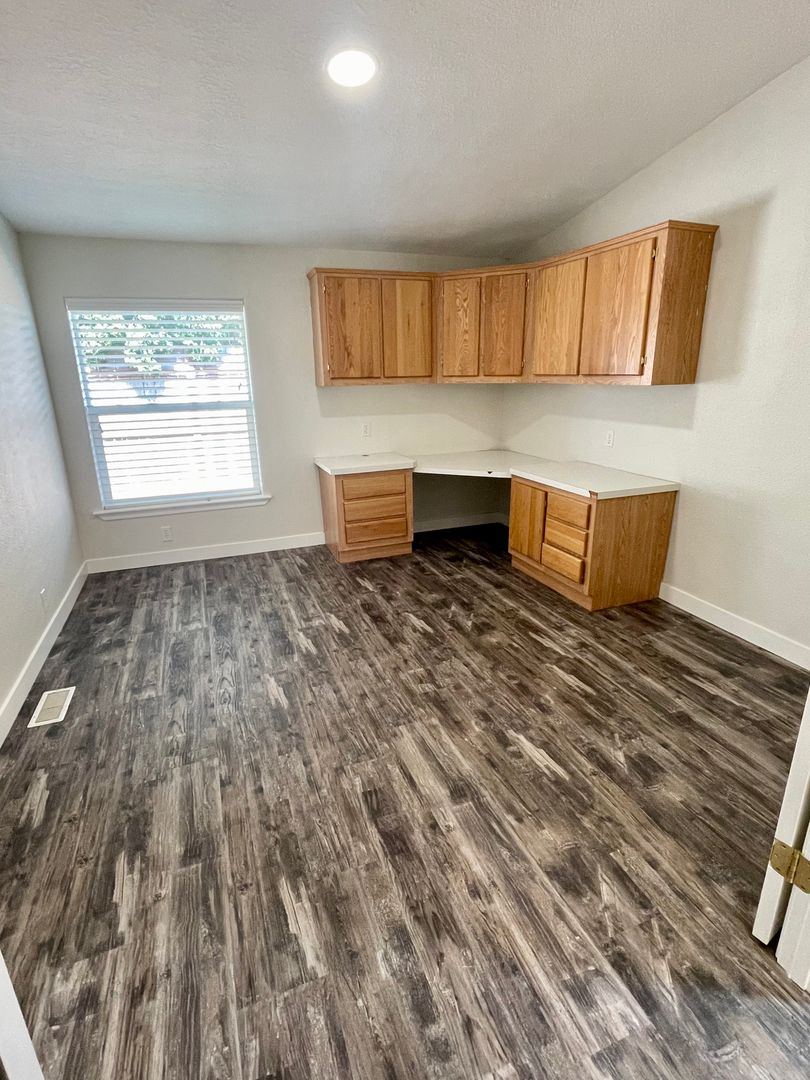 3204 Locust Ave. - Bellingham - Washington - 3 bed, 2 bath rental property