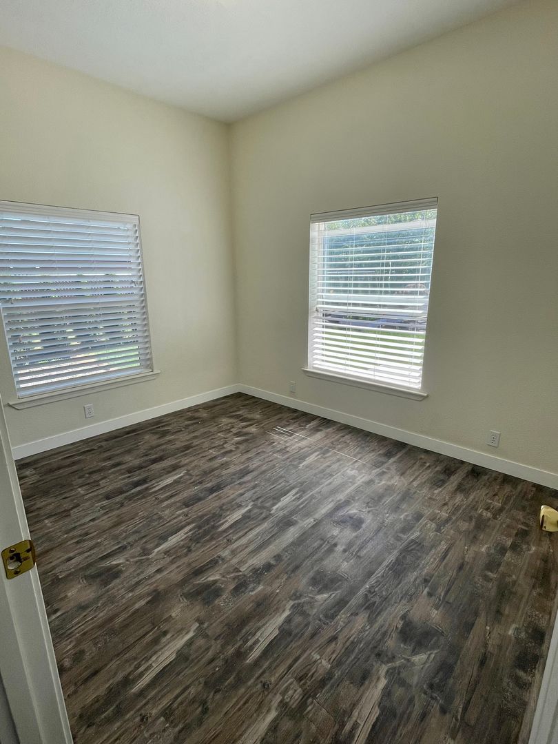 3204 Locust Ave. - Bellingham - Washington - 3 bed, 2 bath rental property