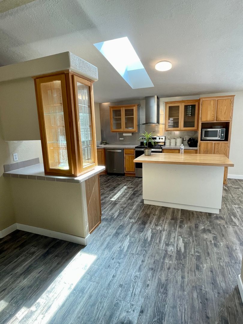 3204 Locust Ave. - Bellingham - Washington - 3 bed, 2 bath rental property