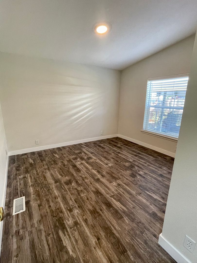 3204 Locust Ave. - Bellingham - Washington - 3 bed, 2 bath rental property