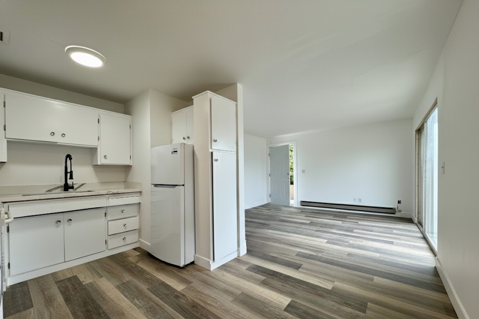 3227 14th Ave W - Seattle - Washington - 2 bed, 1 bath rental property