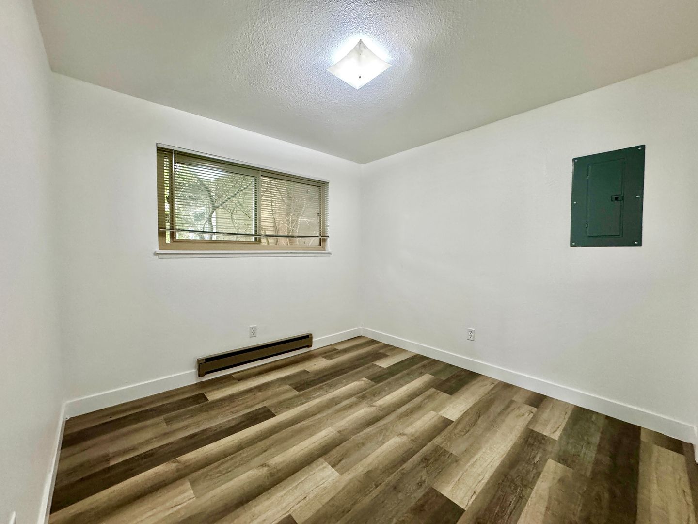 3227 14th Ave W - Seattle - Washington - 2 bed, 1 bath rental property