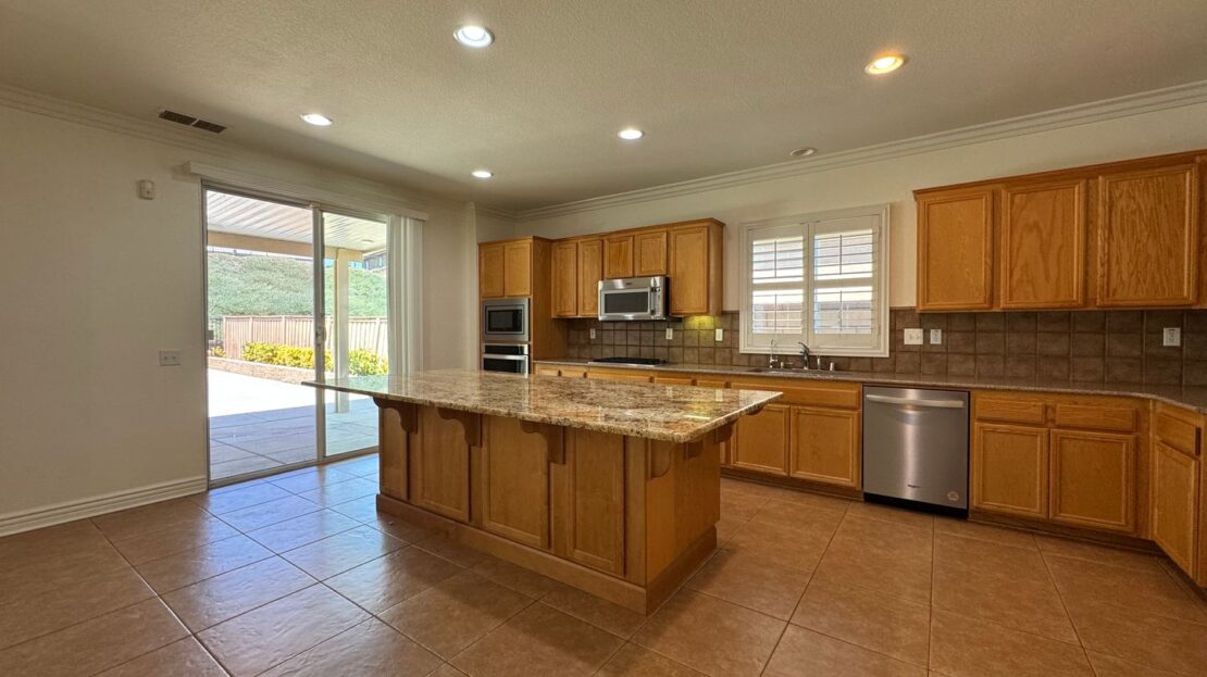 32341 Rock Rose Dr. - Lake Elsinore - California - 5 bed, 3 bath rental property