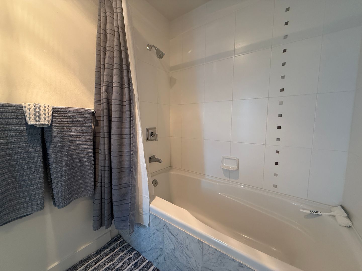 325 7th Ave #1701 - San Diego - California - 2 bed, 2 bath rental property