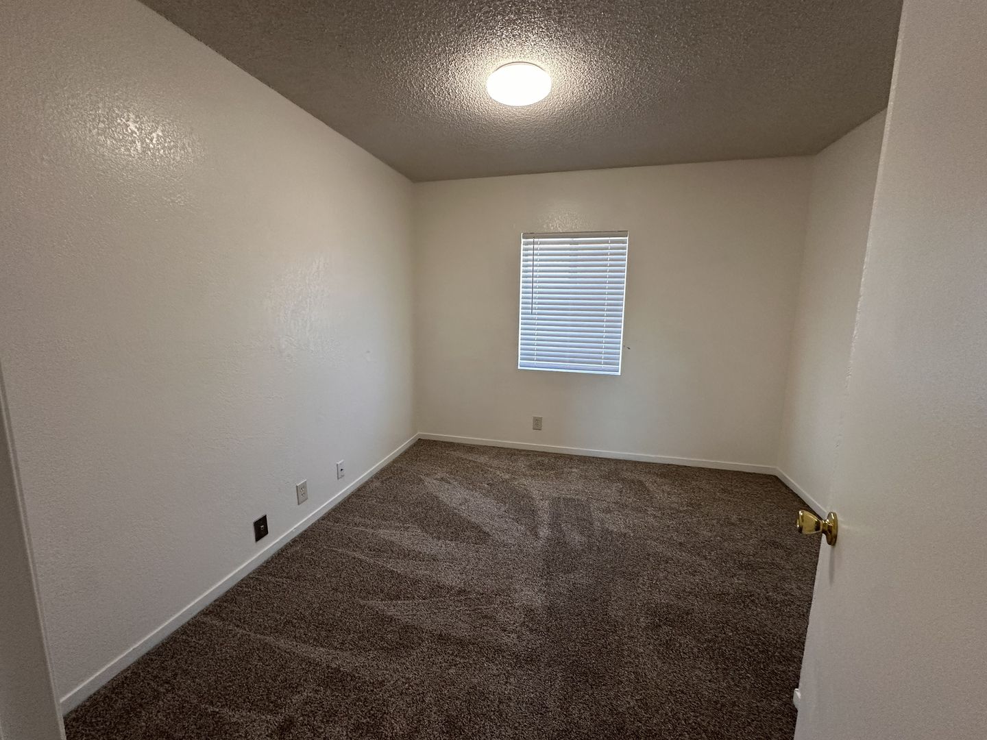 325 Alexander Avenue - #6 - Susanville - California - 2 bed, 1 bath rental property
