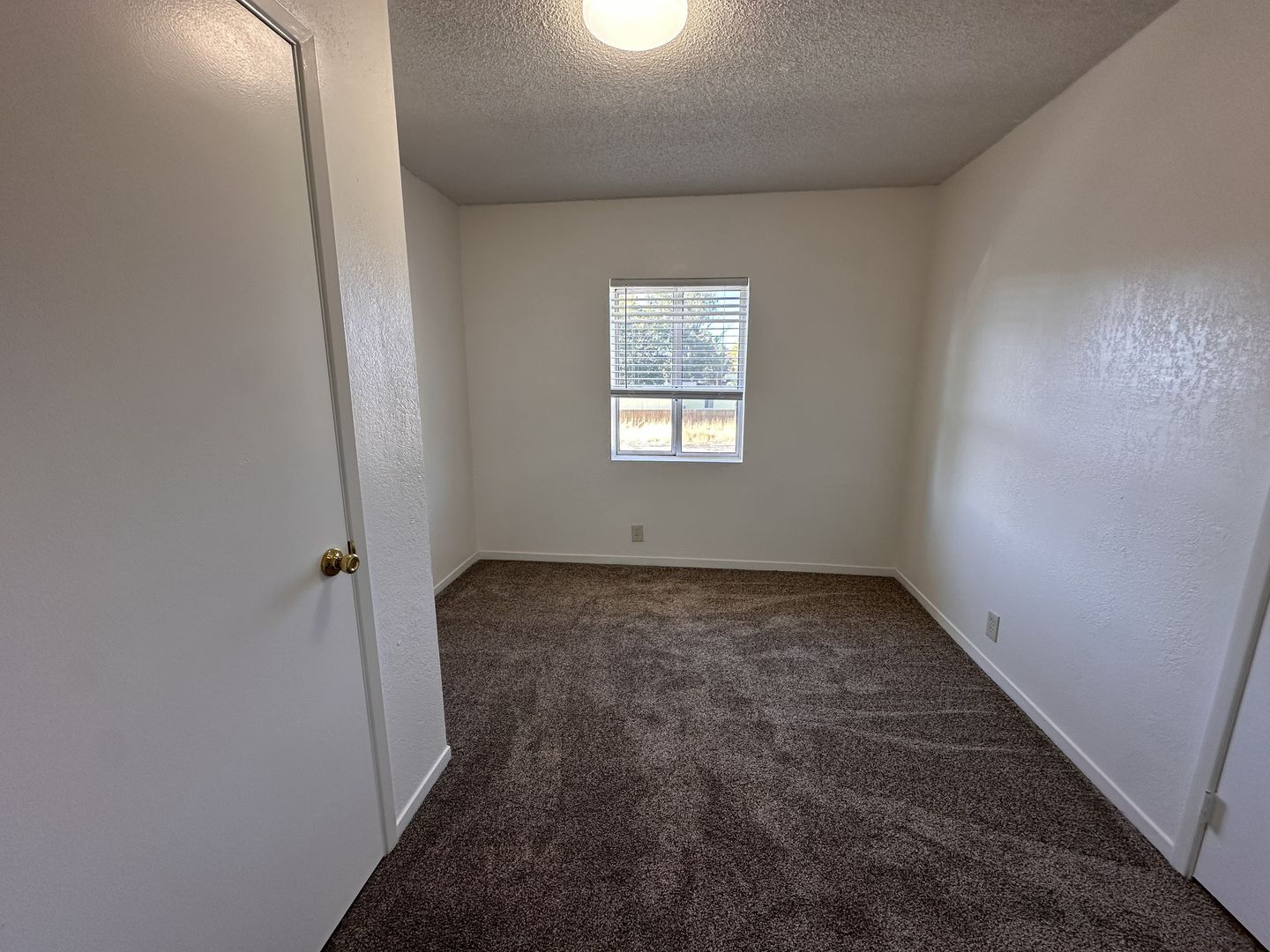 325 Alexander Avenue - #6 - Susanville - California - 2 bed, 1 bath rental property