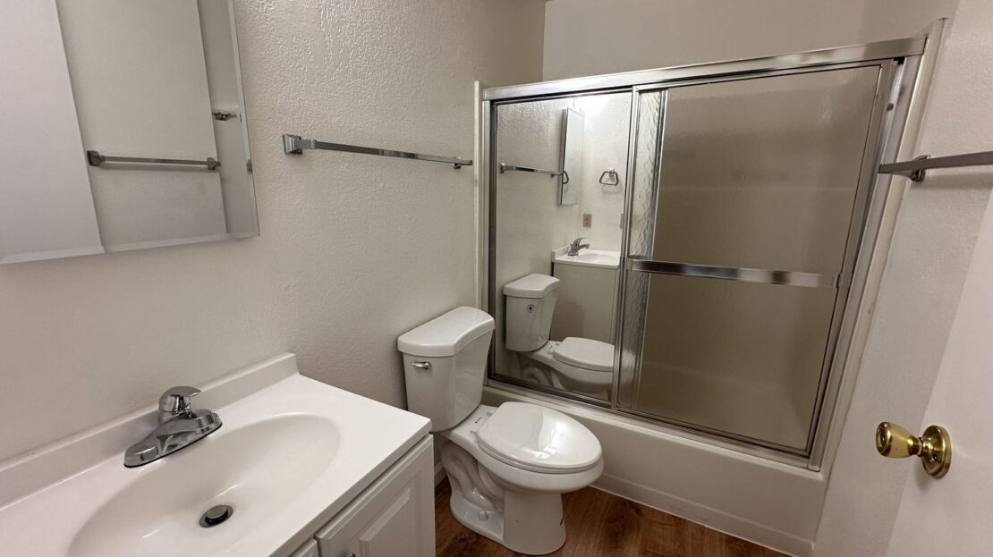325 Alexander Avenue - #6 - Susanville - California - 2 bed, 1 bath rental property
