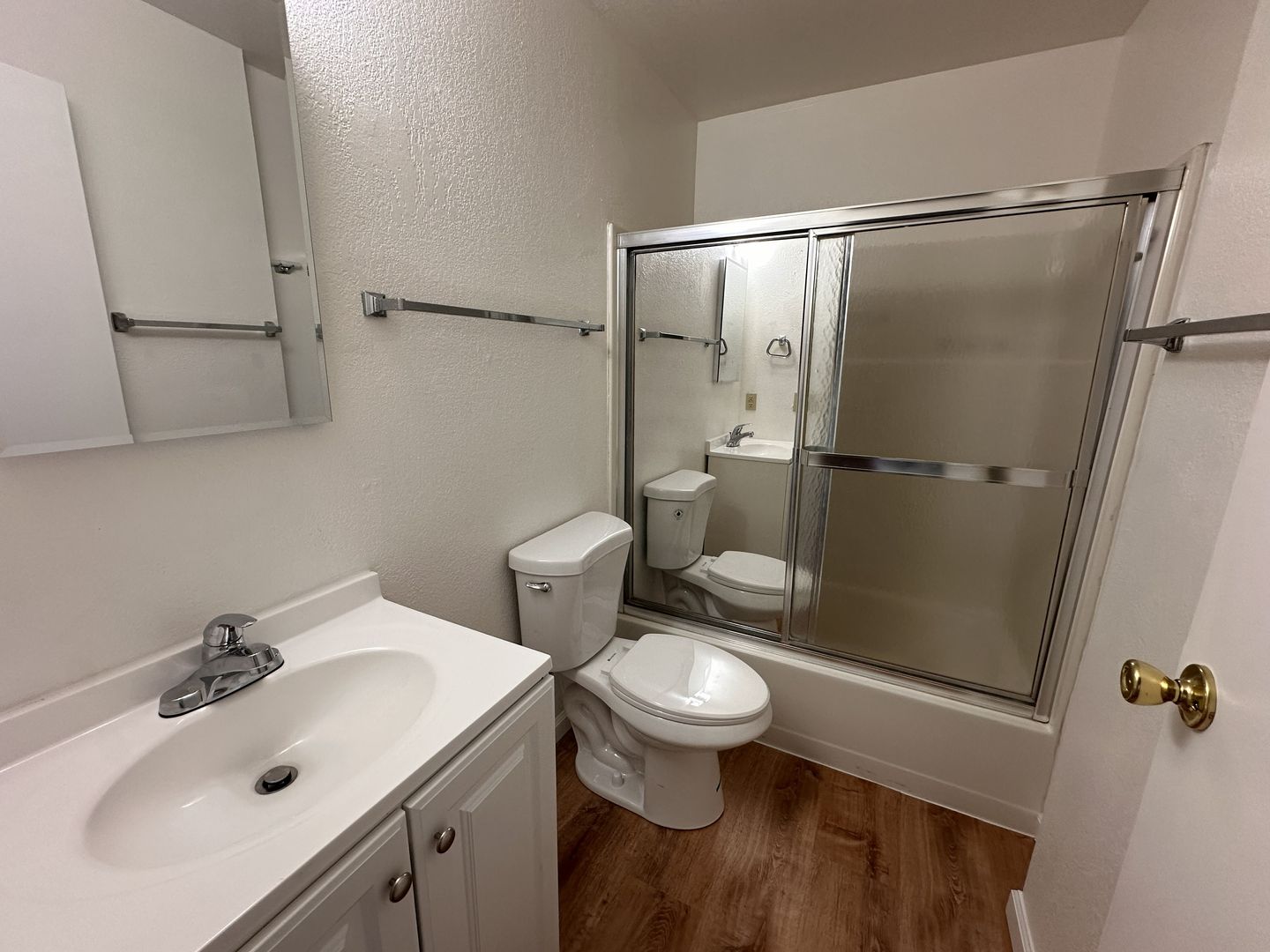 325 Alexander Avenue - #6 - Susanville - California - 2 bed, 1 bath rental property