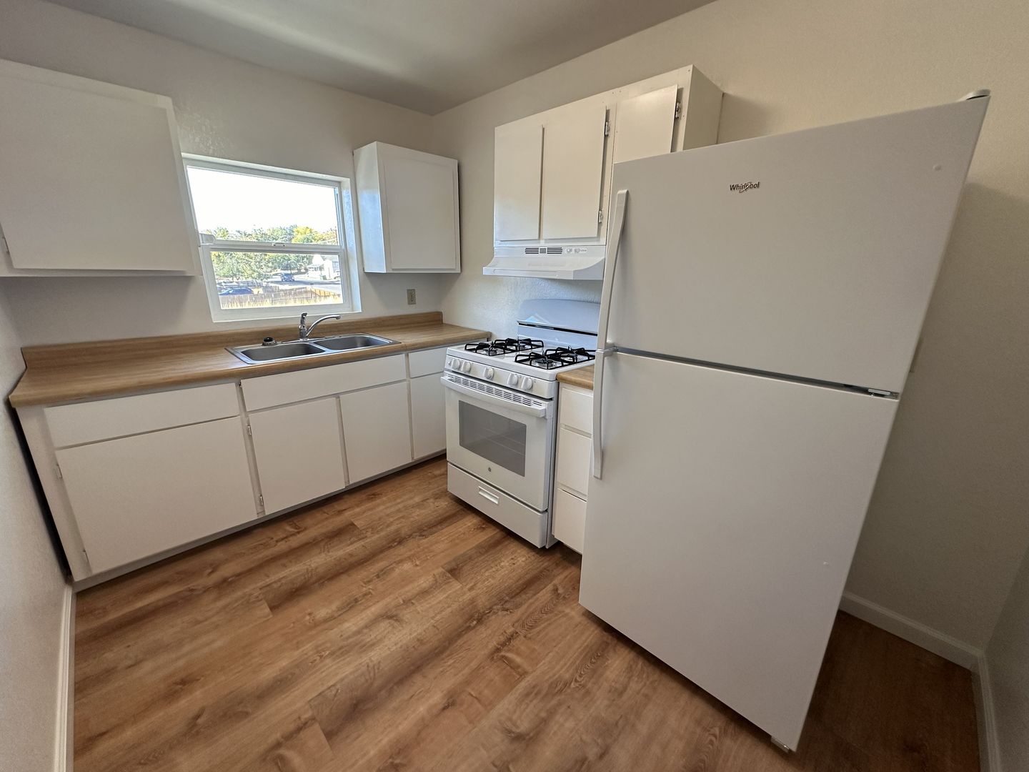 325 Alexander Avenue - #6 - Susanville - California - 2 bed, 1 bath rental property