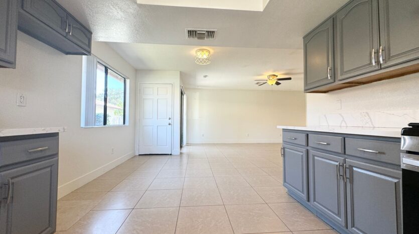 32881 Navajo Trl - 4 - Cathedral City - California - 3 bed, 2 bath rental property