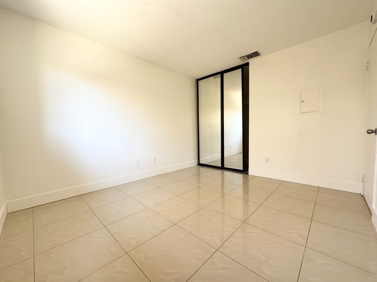 32881 Navajo Trl - 4 - Cathedral City - California - 3 bed, 2 bath rental property