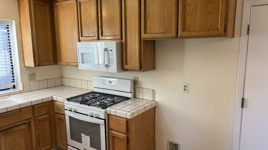 329 Marna Drive - Vacaville - California - 3 bed, 2 bath rental property