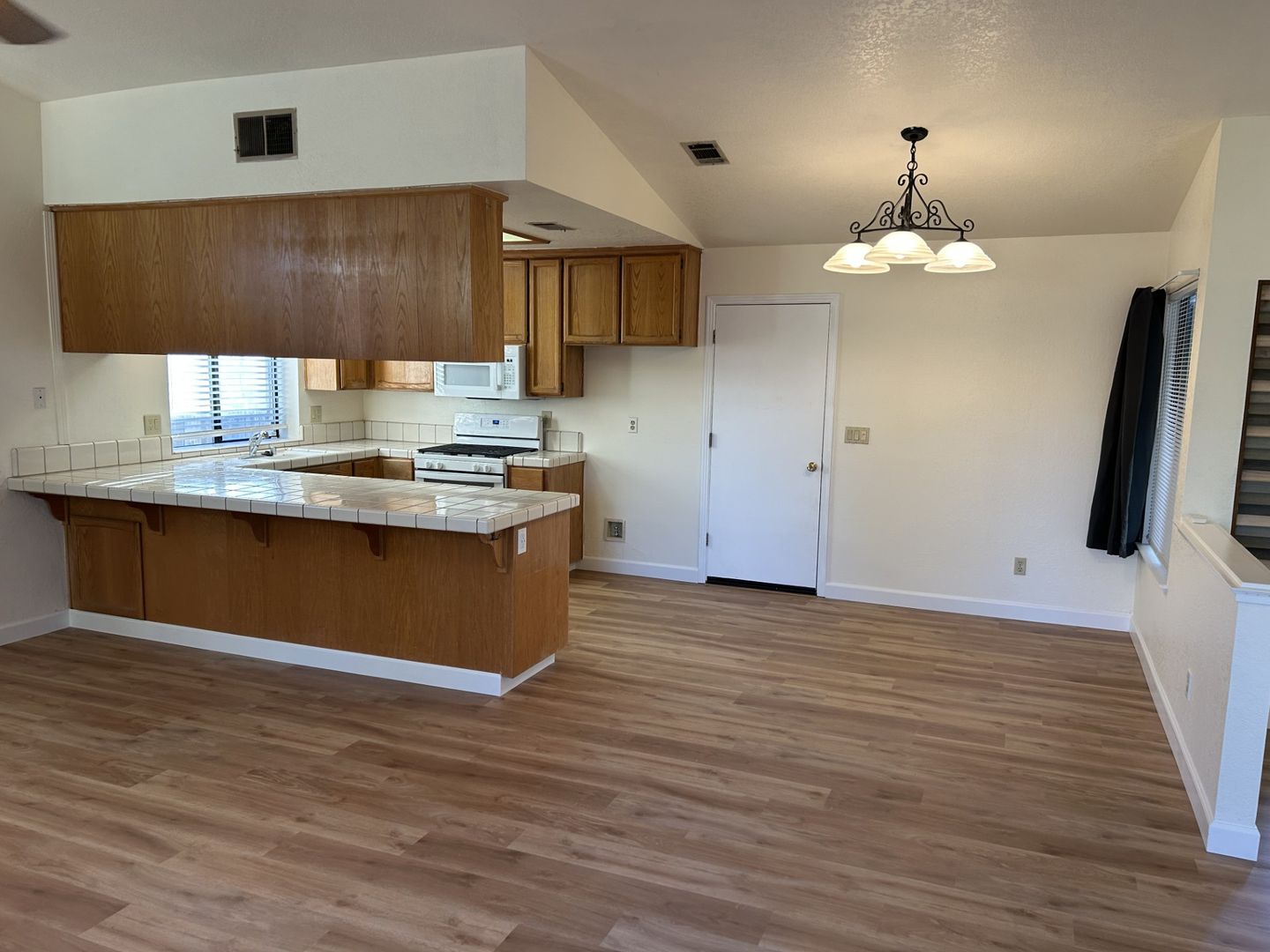 329 Marna Drive - Vacaville - California - 3 bed, 2 bath rental property