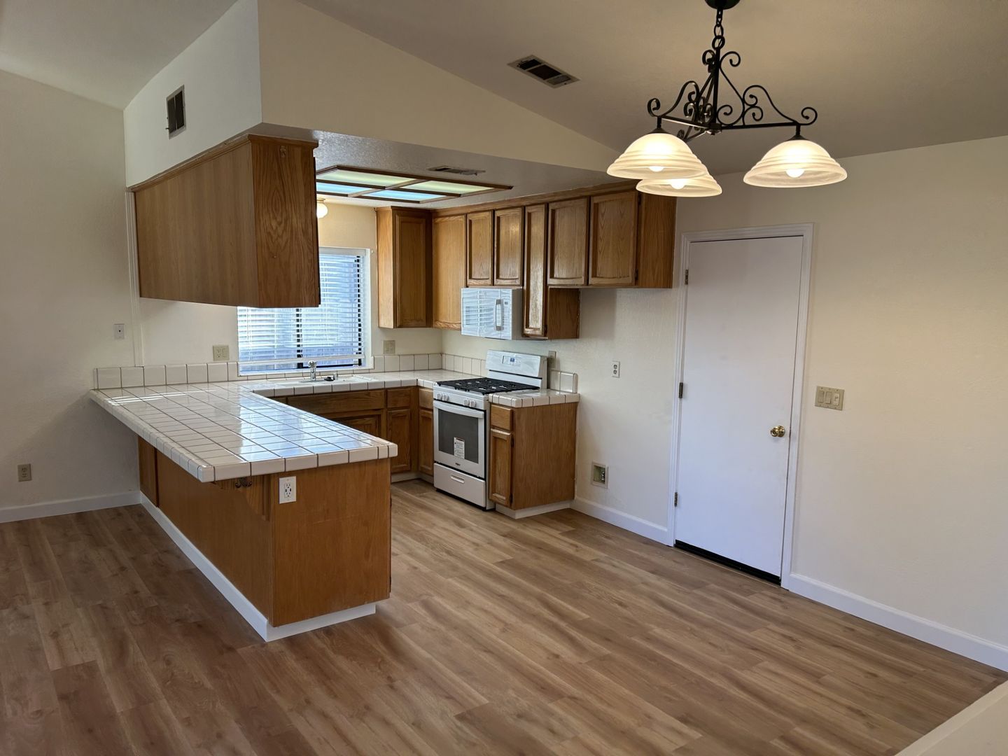 329 Marna Drive - Vacaville - California - 3 bed, 2 bath rental property