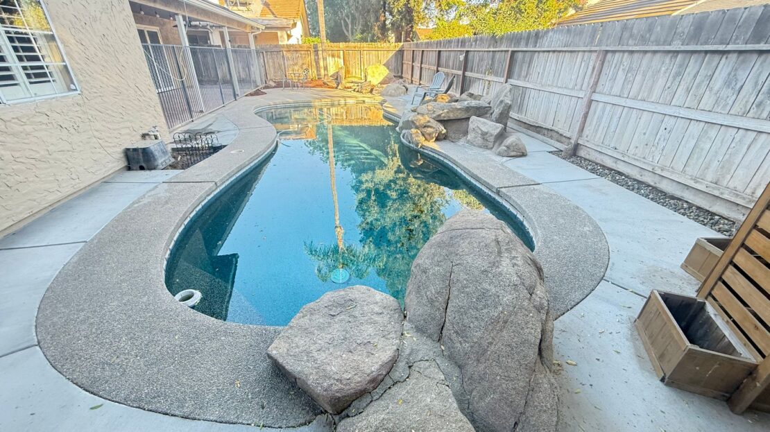 3299 W Stuart Avenue - Fresno - California - 3 bed, 2 bath rental property