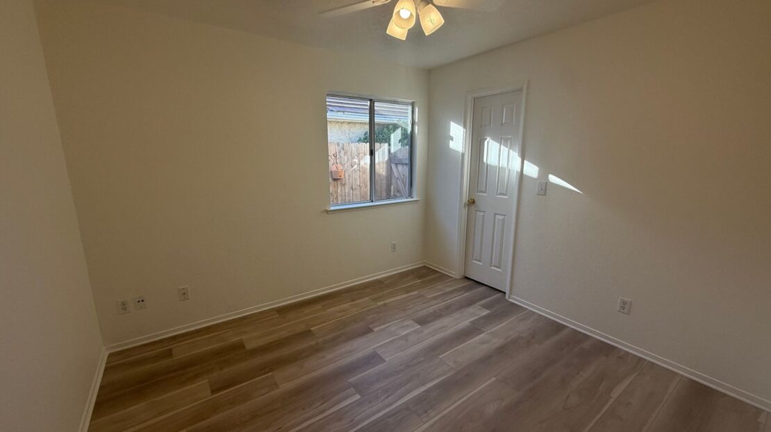 3299 W Stuart Avenue - Fresno - California - 3 bed, 2 bath rental property