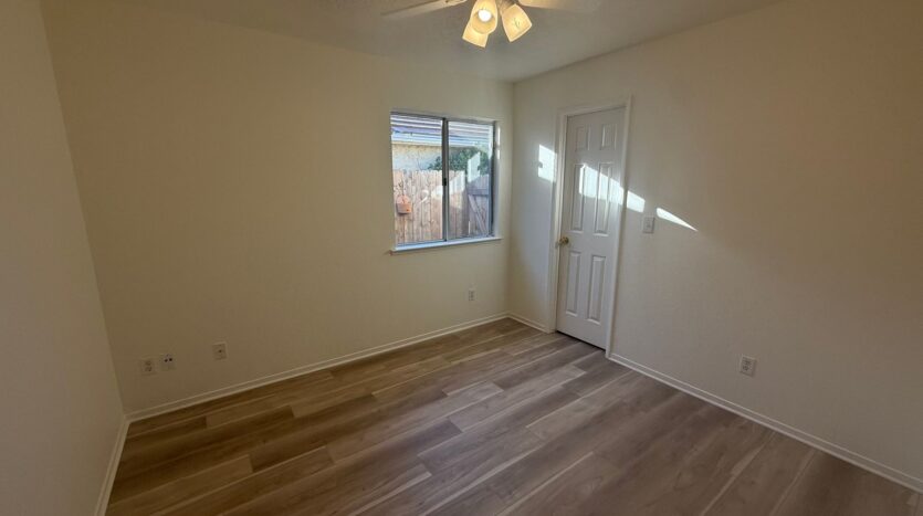 3299 W Stuart Avenue - Fresno - California - 3 bed, 2 bath rental property