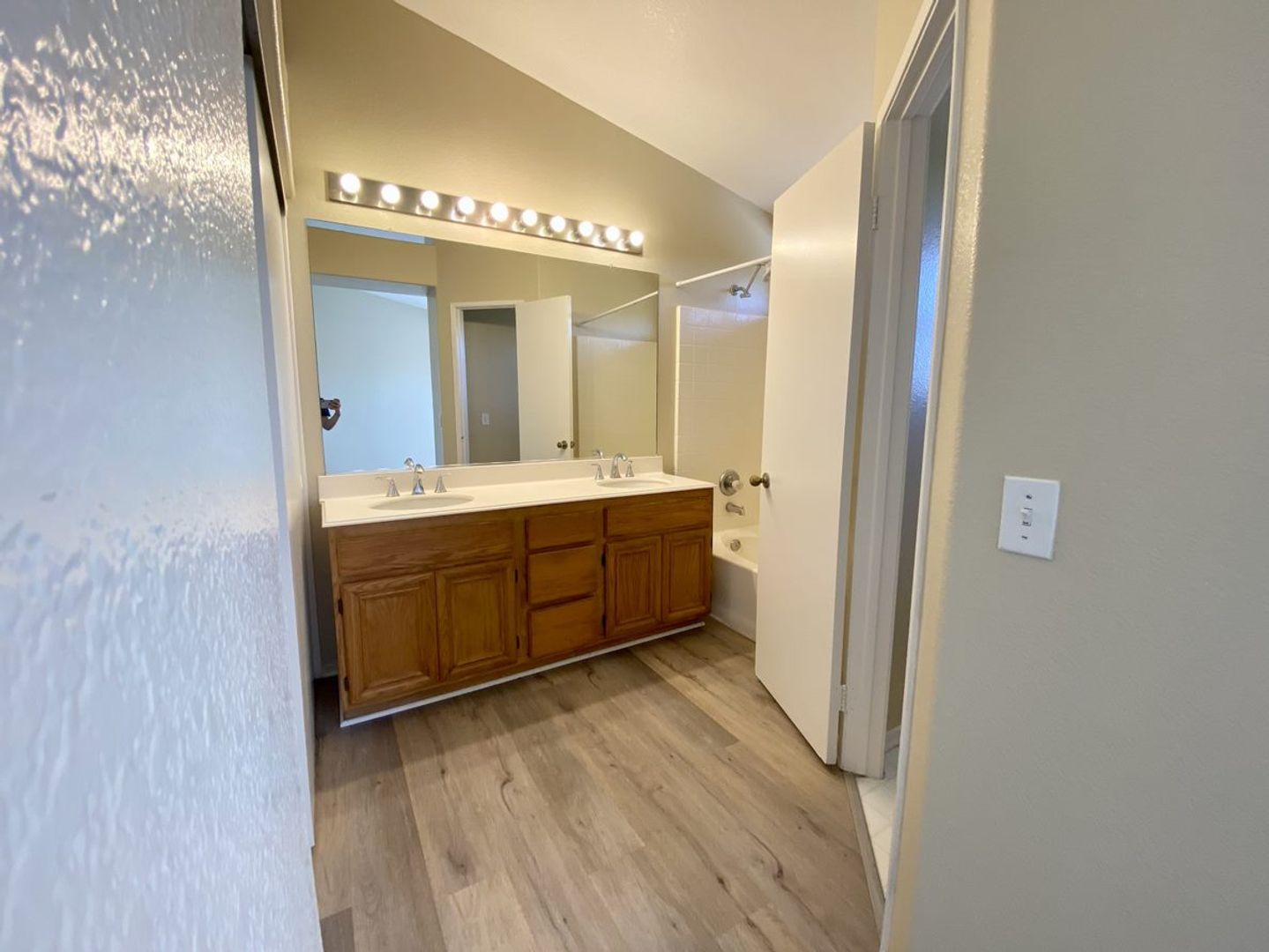 3364 Hollowtree Drive - Oceanside - California - 4 bed, 2.5 bath rental property