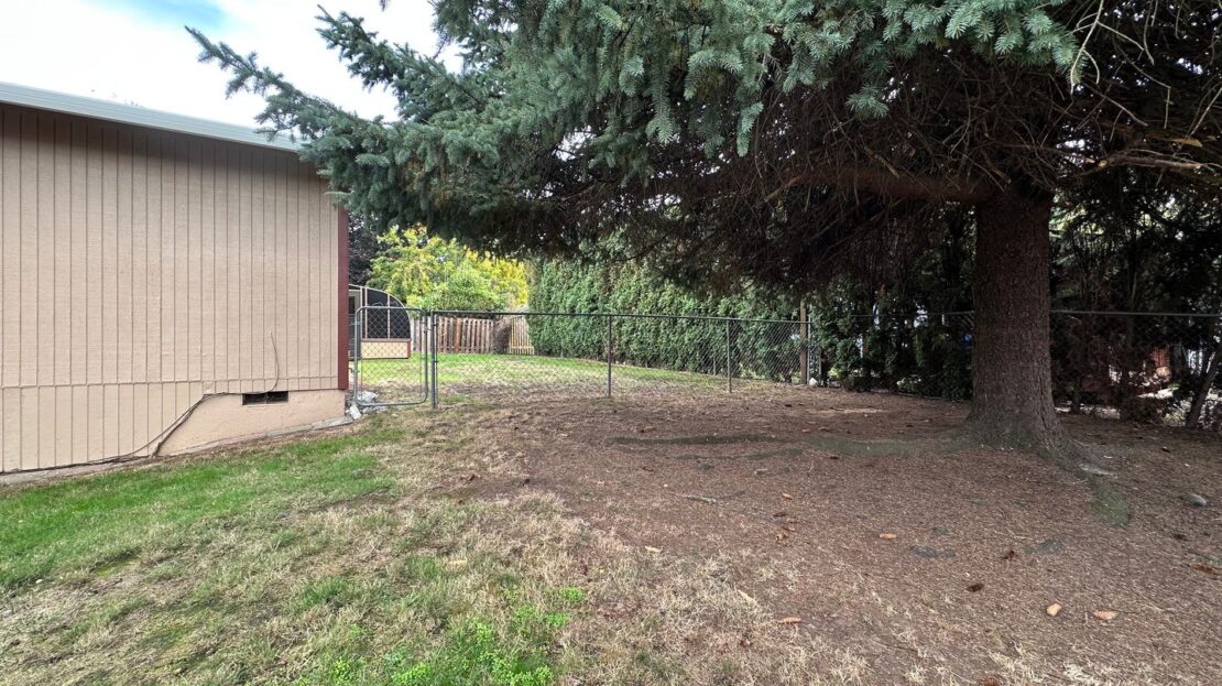 3422 SE 12th St.  - Gresham - Oregon - 2 bed, 1 bath rental property