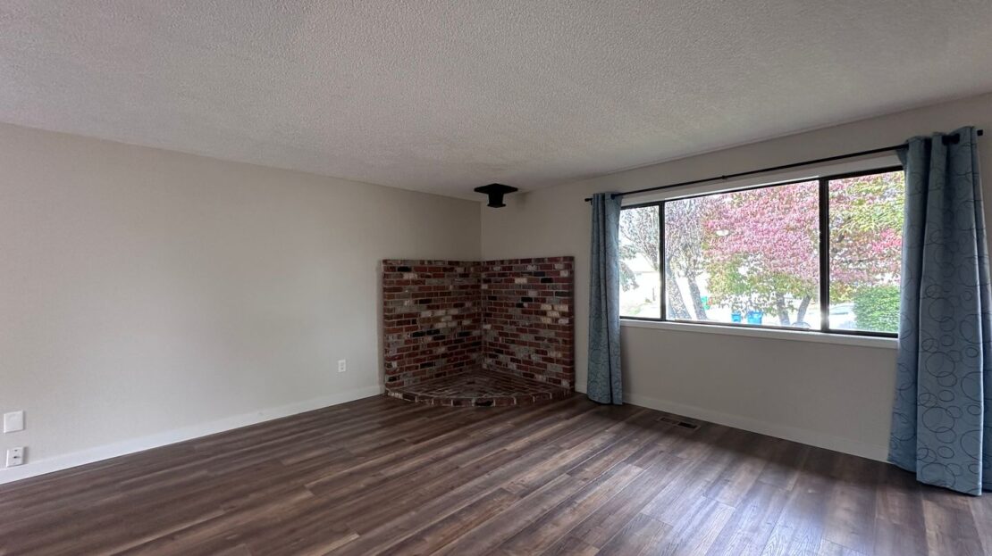 3422 SE 12th St.  - Gresham - Oregon - 2 bed, 1 bath rental property