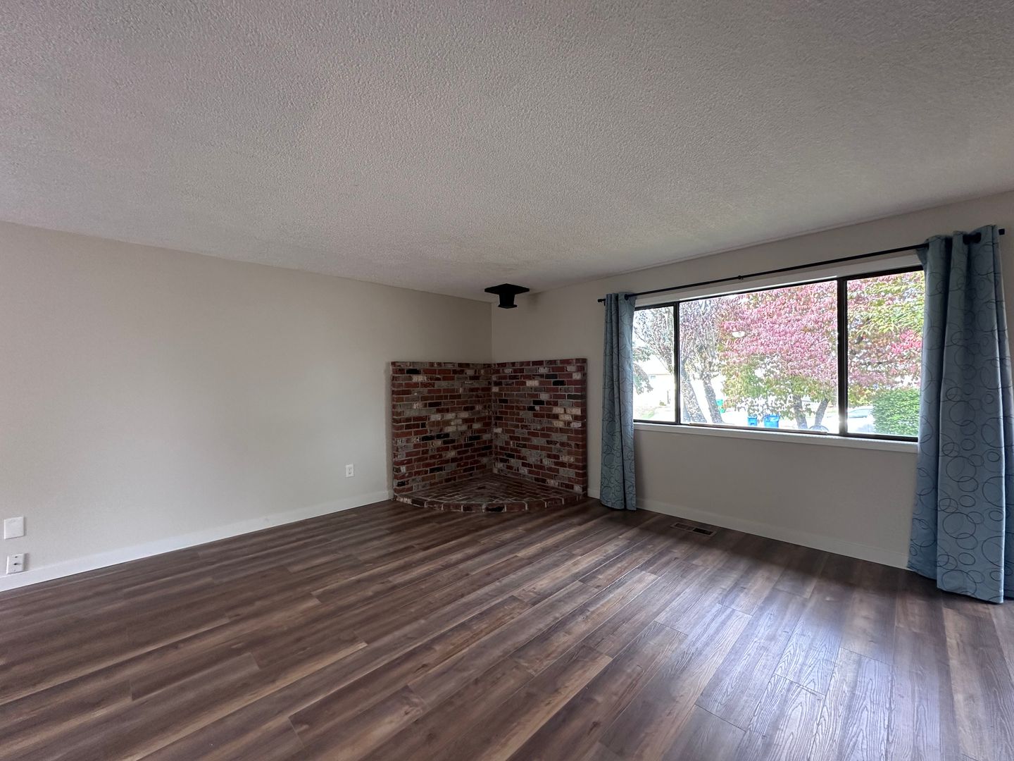 3422 SE 12th St.  - Gresham - Oregon - 2 bed, 1 bath rental property