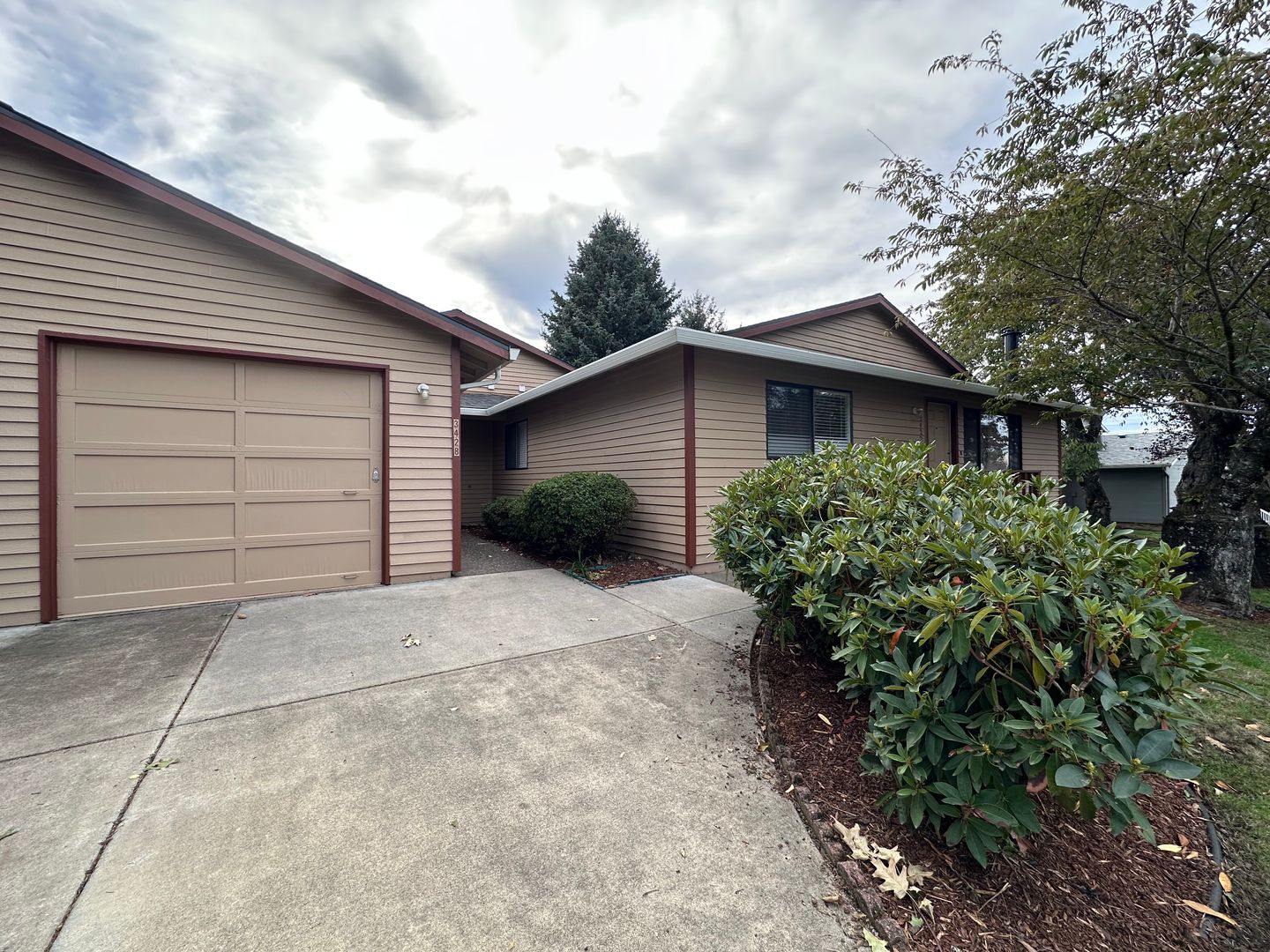 3422 SE 12th St.  - Gresham - Oregon - 2 bed, 1 bath rental property